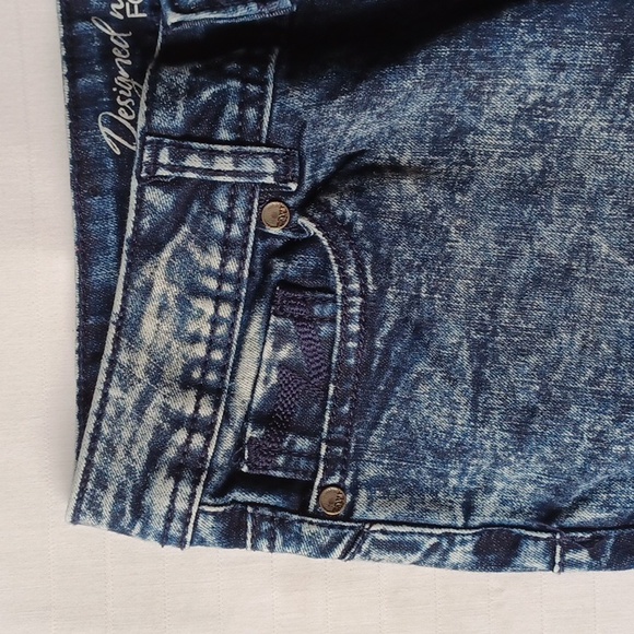 Foxy Jeans "Push Up" Acid Wash Capri Pants NEW- Sz. 26 - Picture 6 of 12